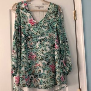 Very cute patterned shift dress!